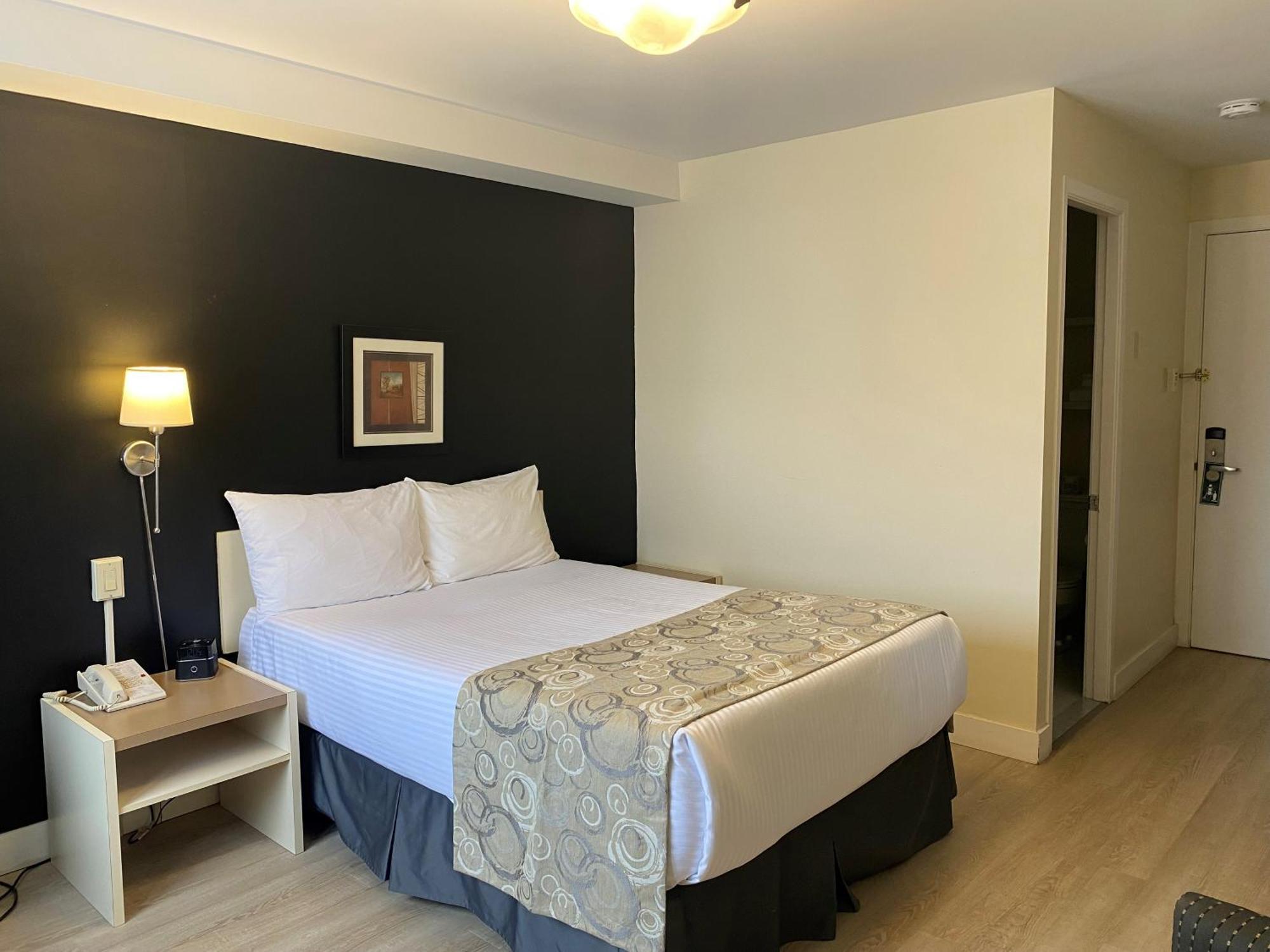 Hotel Centre-Ville Монманьи Экстерьер фото